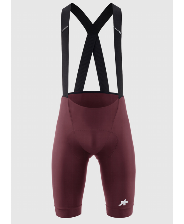 Culot Assos Mille GT S11 rojo granate para ciclismo de alto rendimiento y confort en ruta.