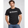 CAMISETA GIANT FIT NEGRA MANGA CORTA