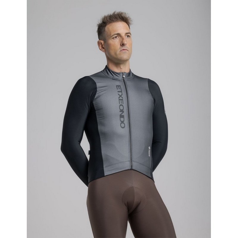 CHAQUETA ETXEONDO URRUN GORE TEX NEGRO